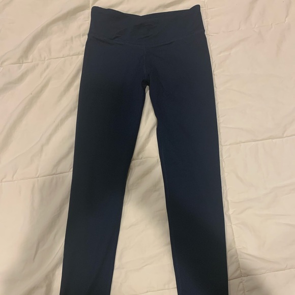 Fabletics Crossover V Cut Legging - Picture 3 of 5